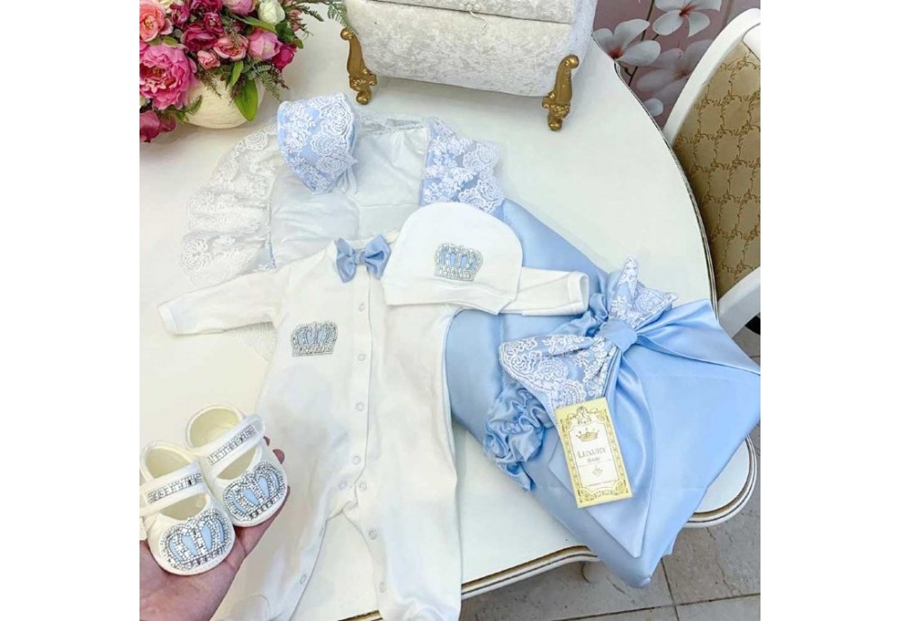 Что должно входить в комплект для выписки новорожденного