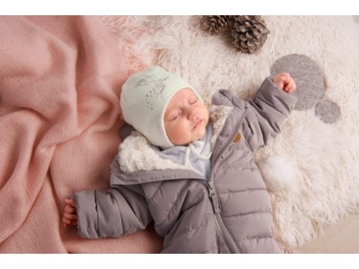 <Как одеть новорожденного на выписку зимой, чтобы не навредить