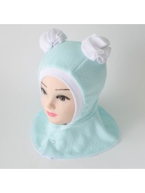 Шапка-шлем "Помпоны" мятный/белый