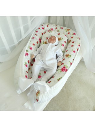 Гнездышко Алые цветы